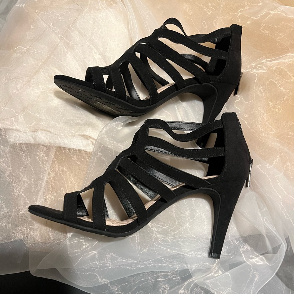 Women’s heels, black size 7.5